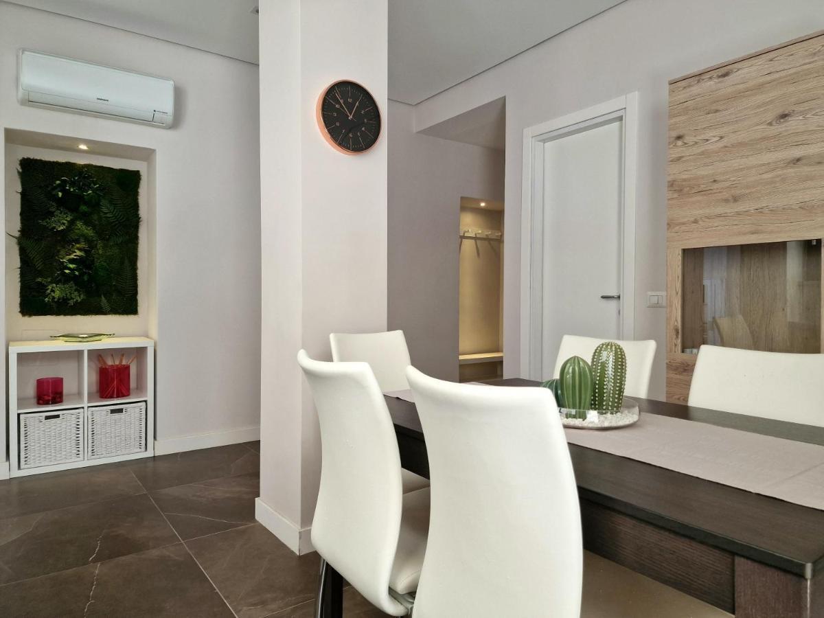 The White Domus Apartment ตาออร์มินา ภายนอก รูปภาพ
