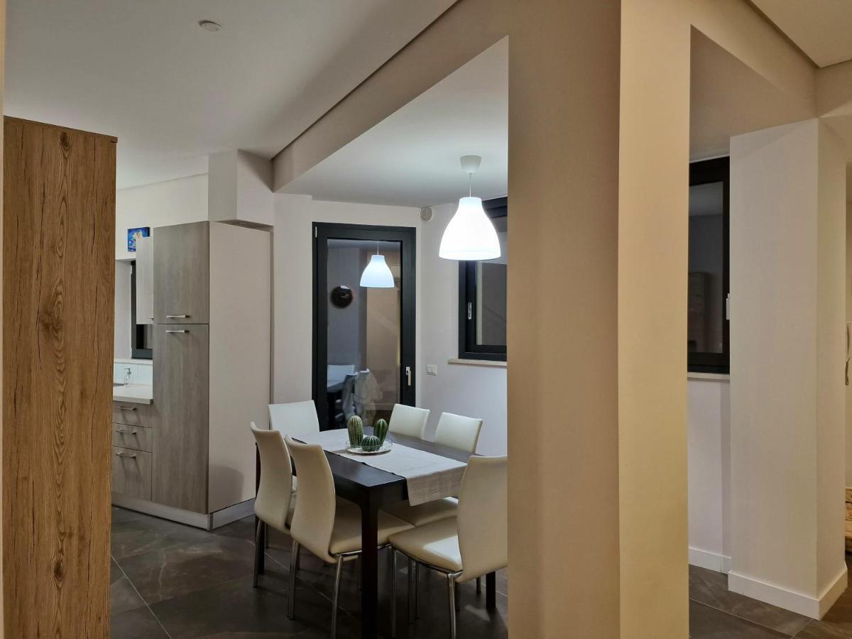 The White Domus Apartment ตาออร์มินา ภายนอก รูปภาพ