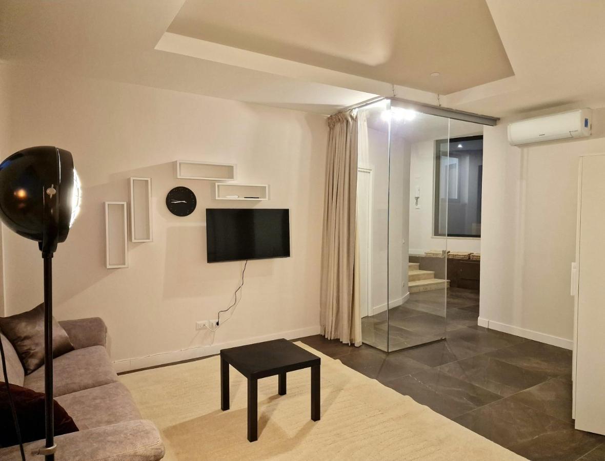 The White Domus Apartment ตาออร์มินา ภายนอก รูปภาพ