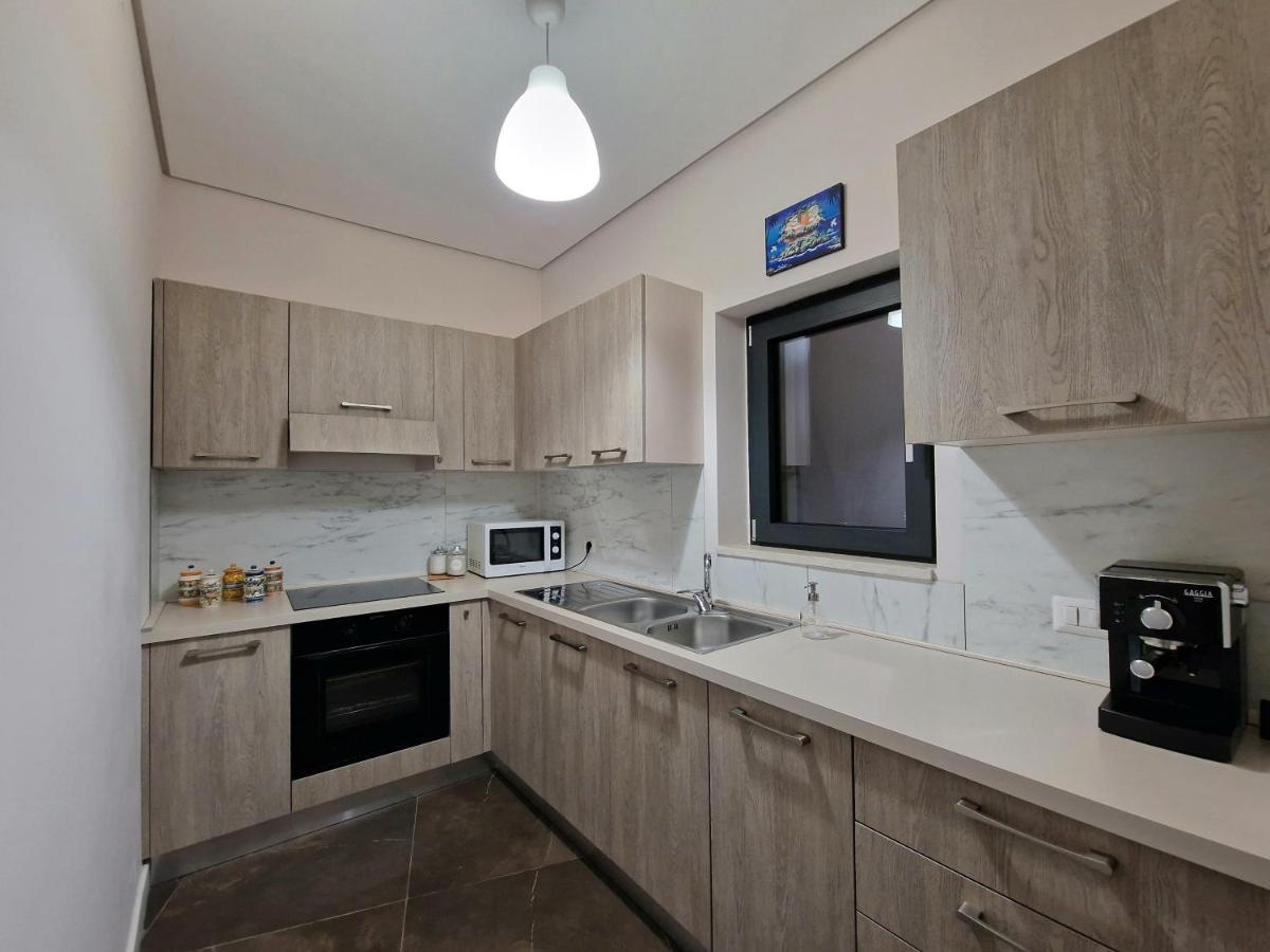 The White Domus Apartment ตาออร์มินา ภายนอก รูปภาพ