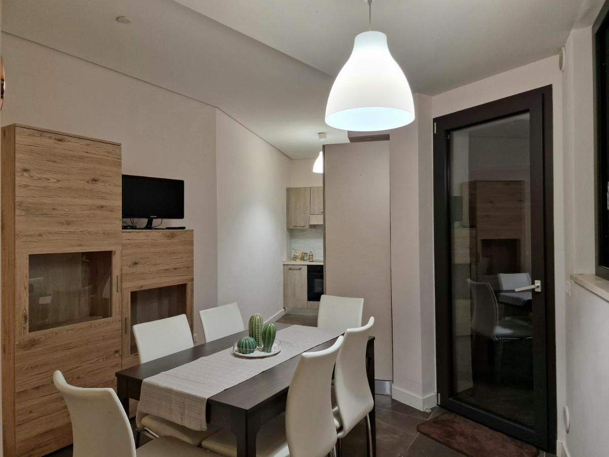 The White Domus Apartment ตาออร์มินา ภายนอก รูปภาพ