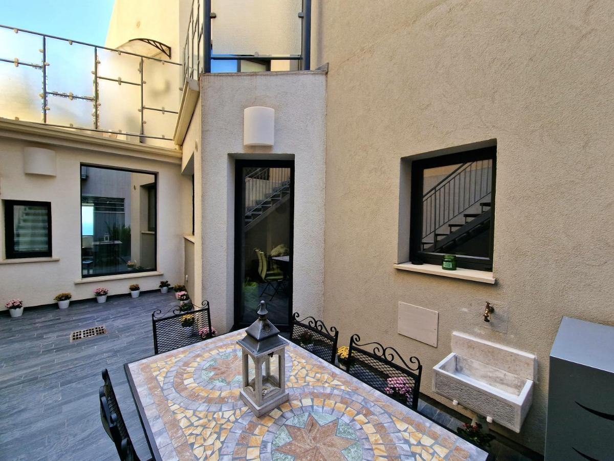 The White Domus Apartment ตาออร์มินา ภายนอก รูปภาพ