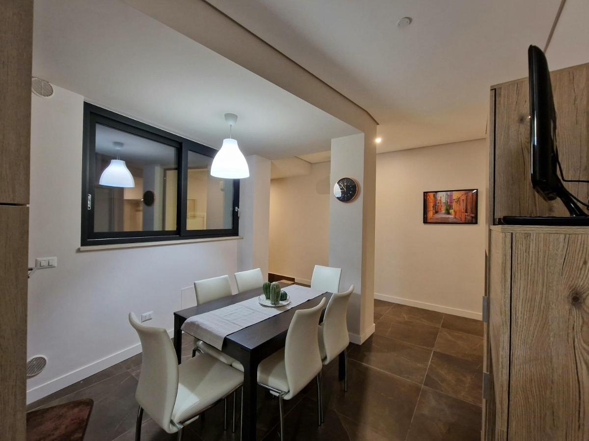 The White Domus Apartment ตาออร์มินา ภายนอก รูปภาพ