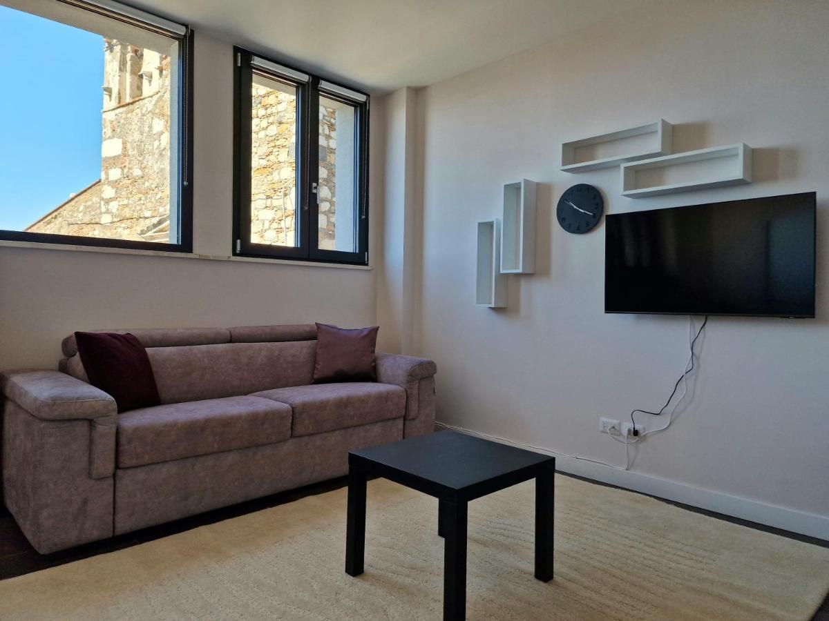 The White Domus Apartment ตาออร์มินา ภายนอก รูปภาพ